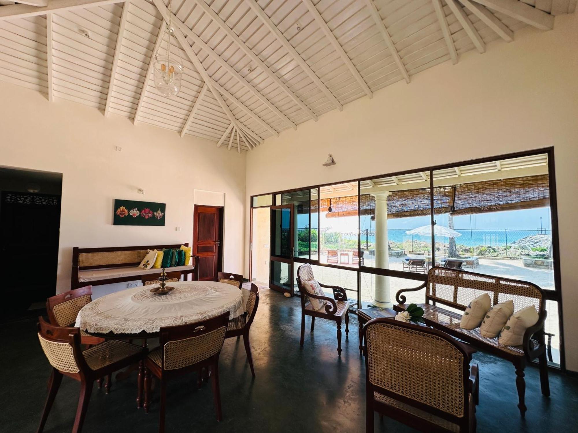Отель House By The Sea Hikka Хиккадува Экстерьер фото